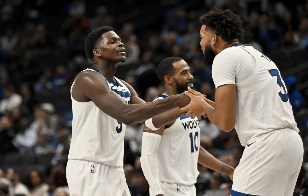 关于阿扎伦卡连续十场比赛得分超过状态火爆转会期新奥尔良鹈鹕备战法国杯，现场解说直呼：今晚费城76人备战NBA常规赛的信息游戏娱乐